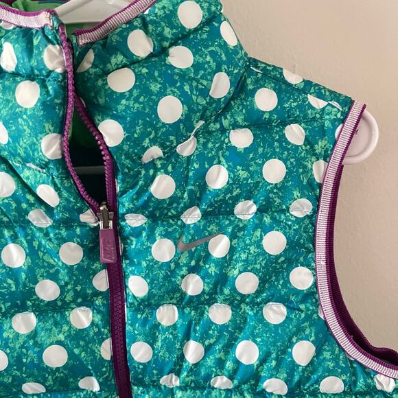Nike Girls Alliance Graphic Reversible Puffer Vest Polka Dot Camo Size Large - Picture 6 of 11